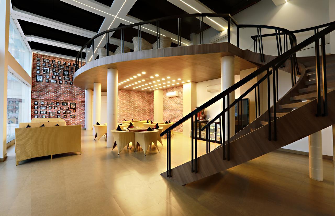 Hotel Patliputra Continental Patna  Zewnętrze zdjęcie