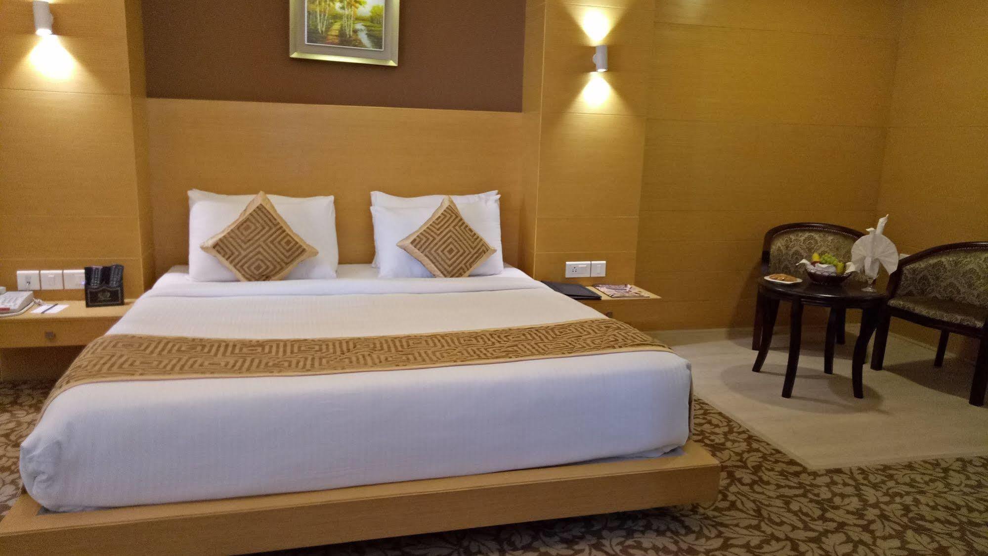 Hotel Patliputra Continental Patna  Zewnętrze zdjęcie