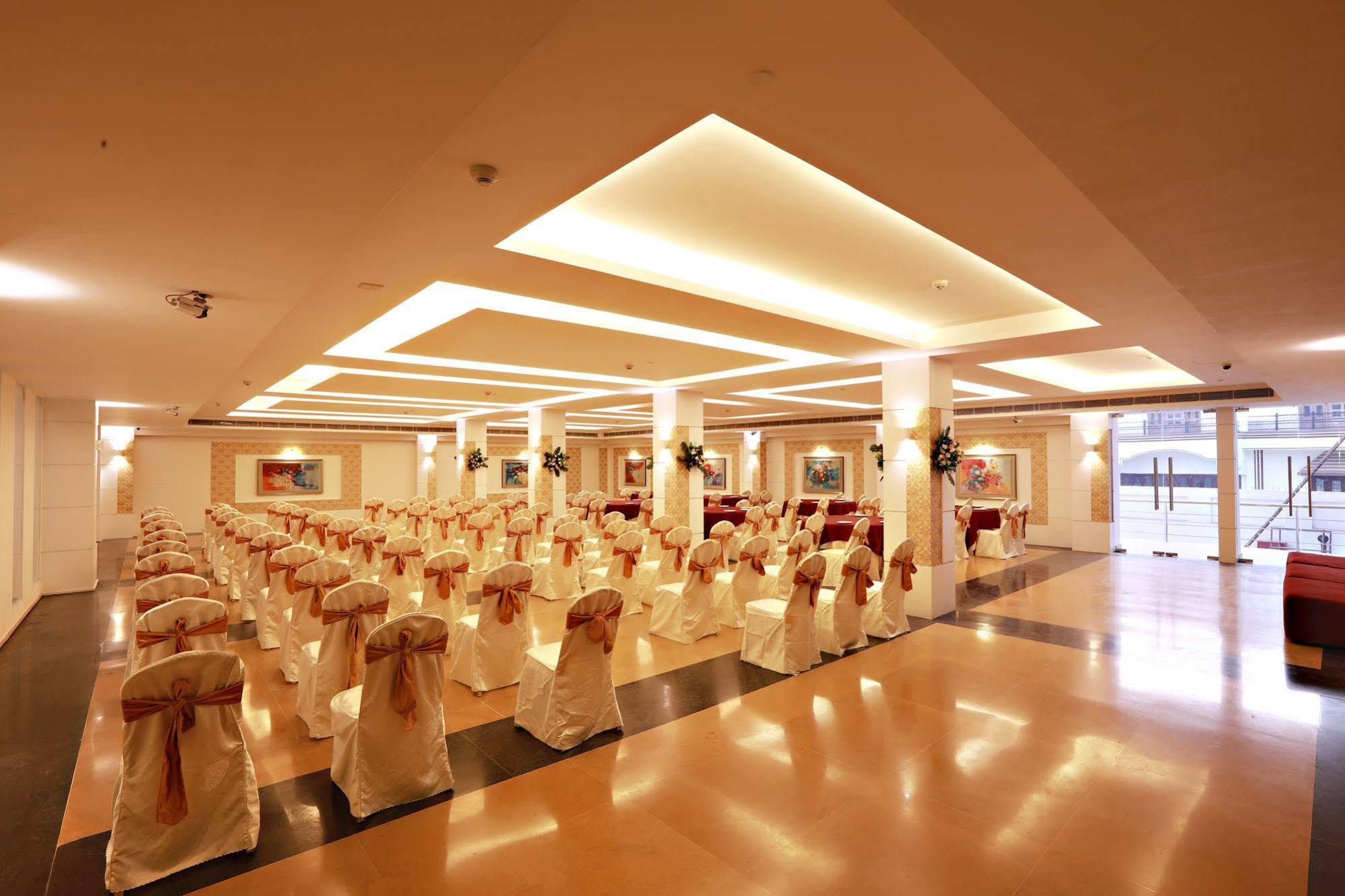 Hotel Patliputra Continental Patna  Zewnętrze zdjęcie