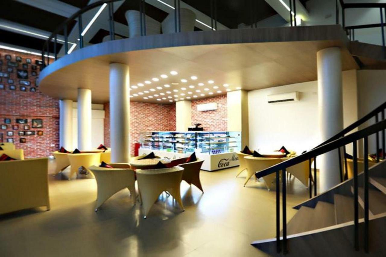Hotel Patliputra Continental Patna  Zewnętrze zdjęcie